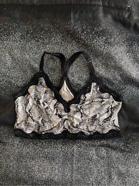 Torrid Snake-Print Lace Bralette Sz 0/L